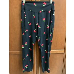 VS PINK SZL Cherry Print Ultimate Legging Crop
